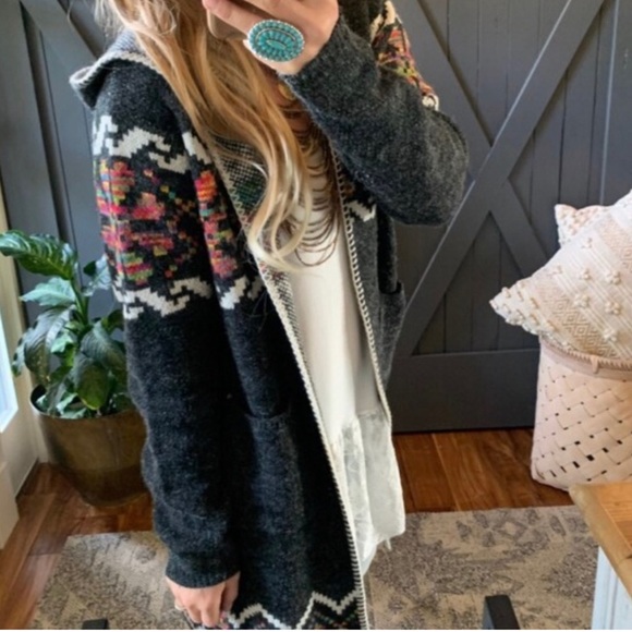 Yellowstone Tribal Black Cardigan Hooded Sweater Southwest Western Boho Sz Med - Picture 3 of 4
